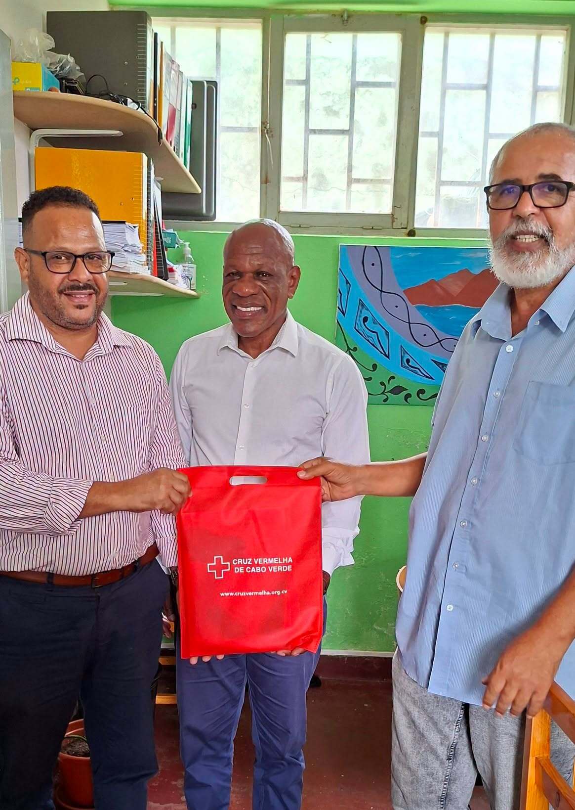 Cruz Vermelha de Cabo Verde estreita articulação com o setor da Educação em Ribeira Brava