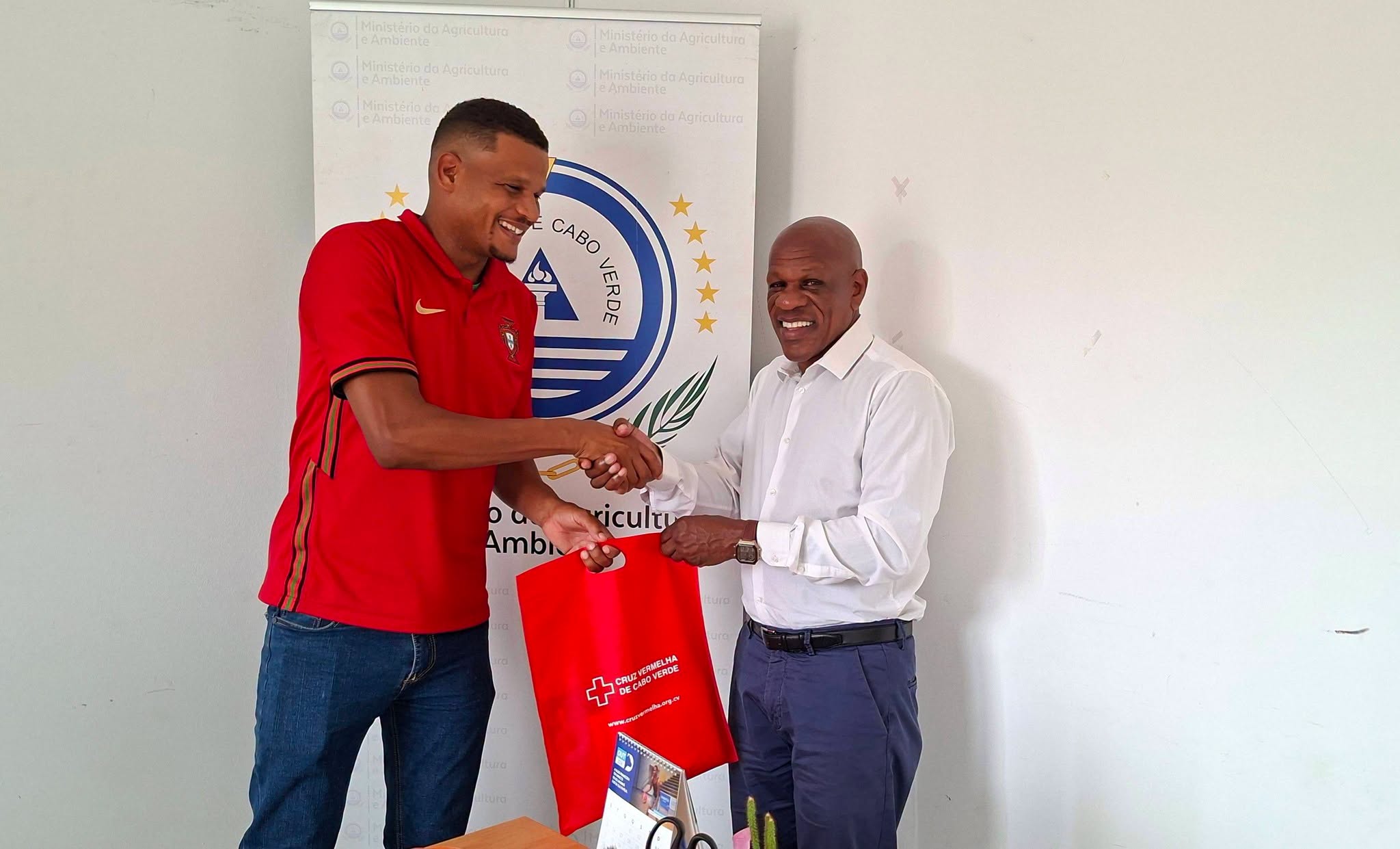 Cruz Vermelha de Cabo Verde e Ministério do Desenvolvimento Rural analisam desafios da segurança alimentar em São Nicolau